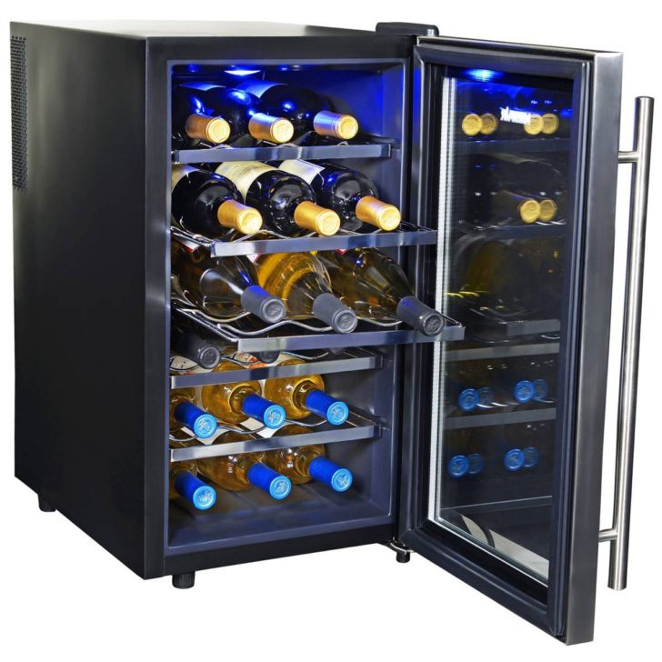 NewAir 18 Bottle Thermoelectric Wine Cooler with opened door